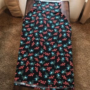 LuLaRoe Maxi Size Small